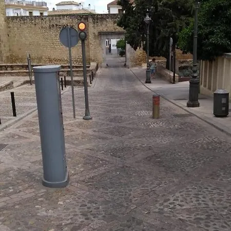 Vivienda Turistica Acogedora En Patios De San Basilio * Kordoba